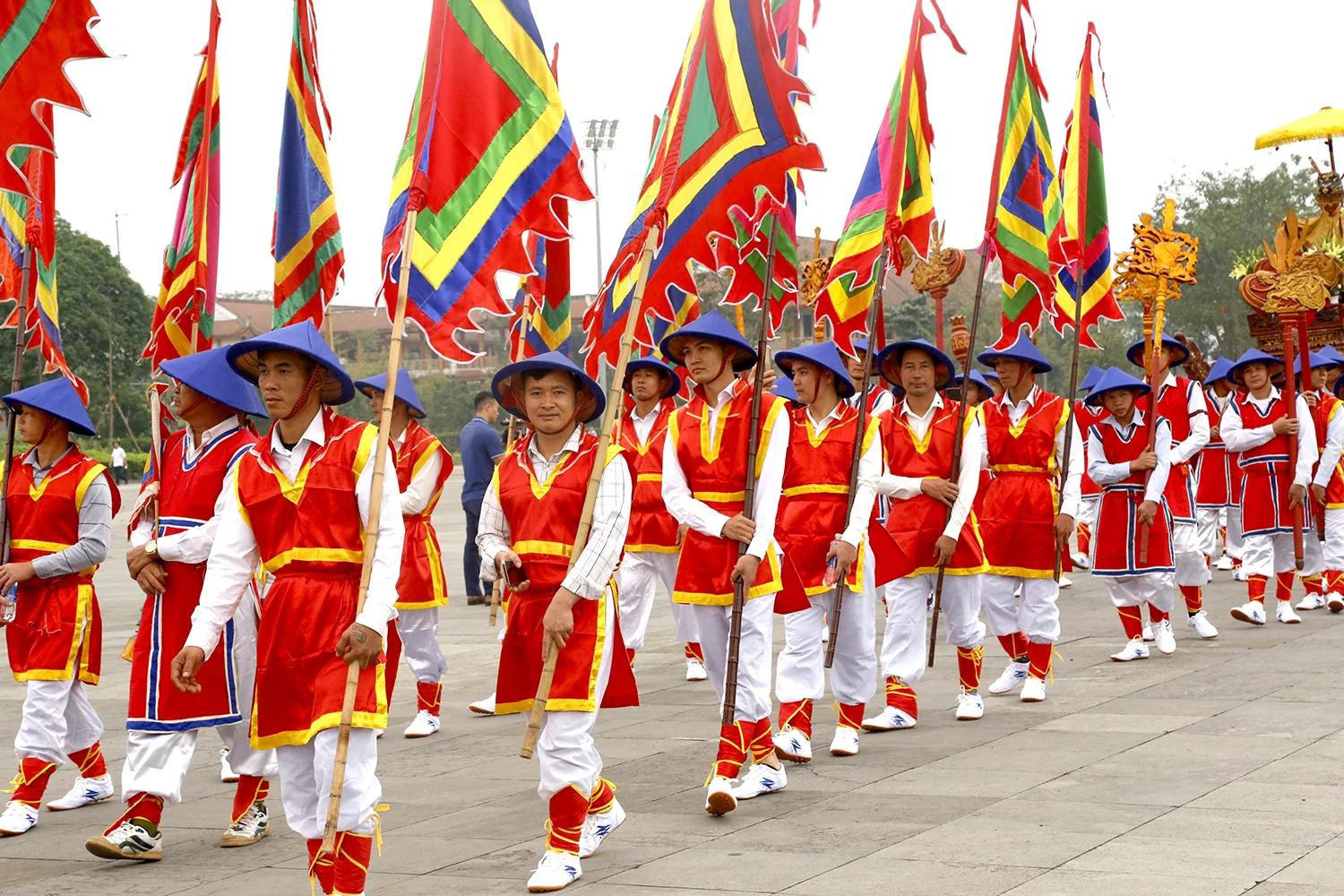 Đặc sắc lễ rước kiệu về Đền Hùng