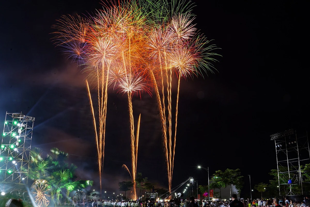 Thanh Sơn bừng sáng tương lai