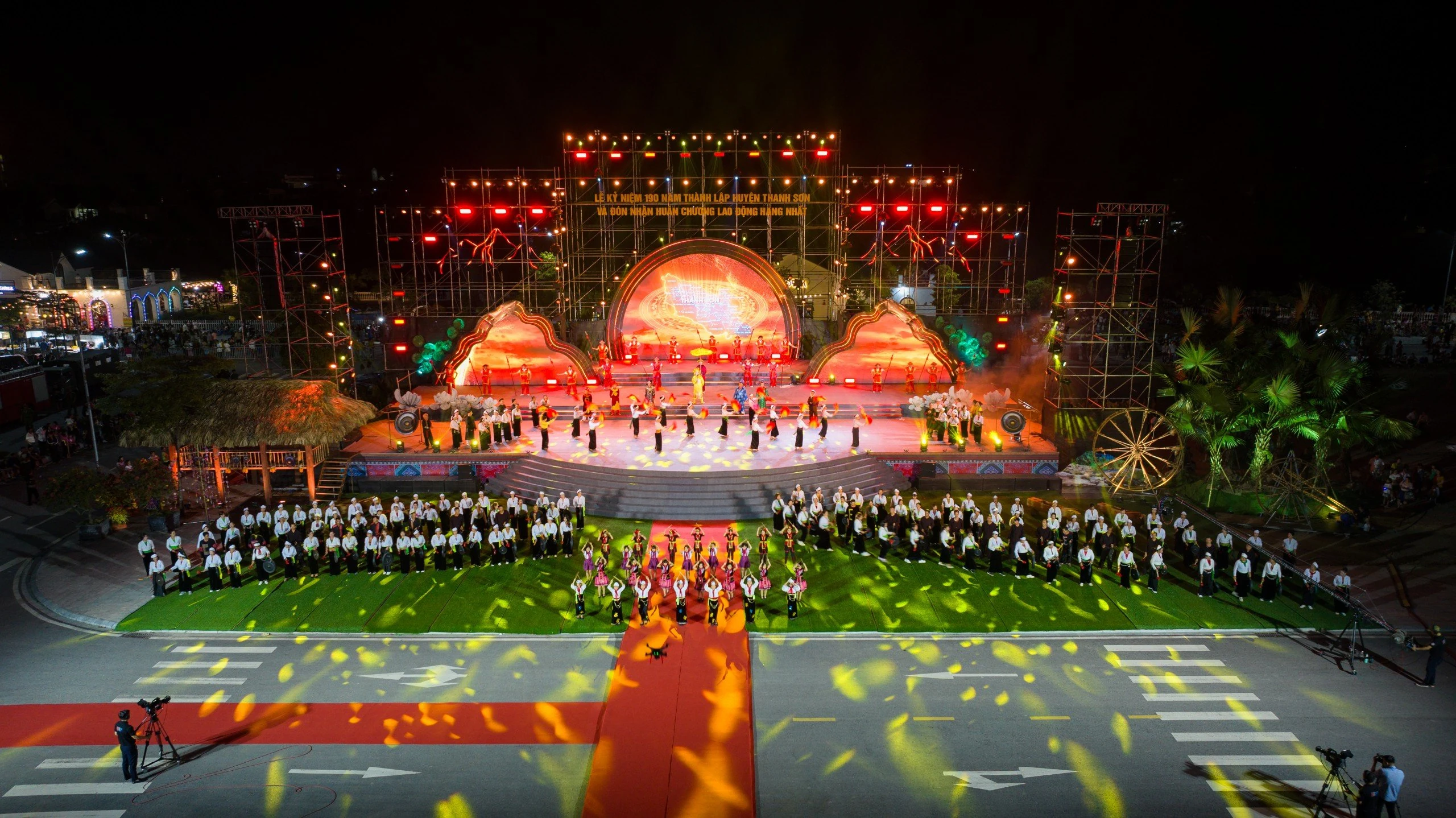 Thanh Sơn bừng sáng tương lai