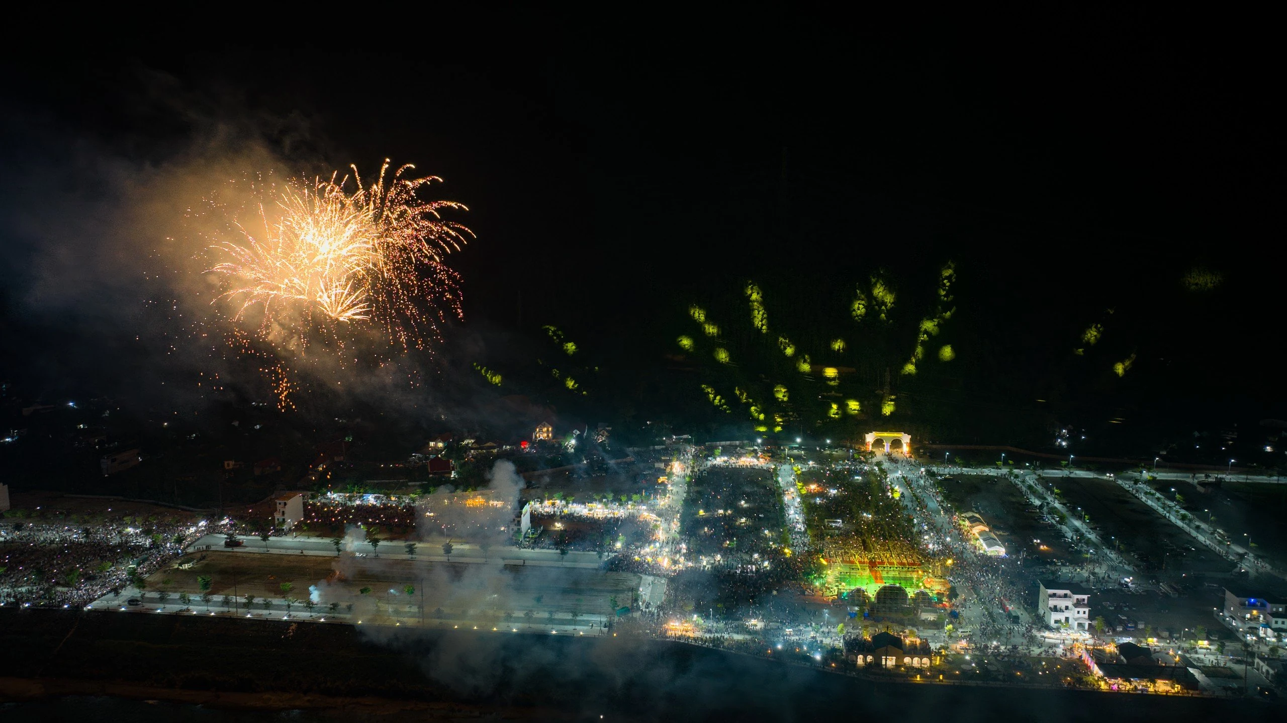 Thanh Sơn bừng sáng tương lai