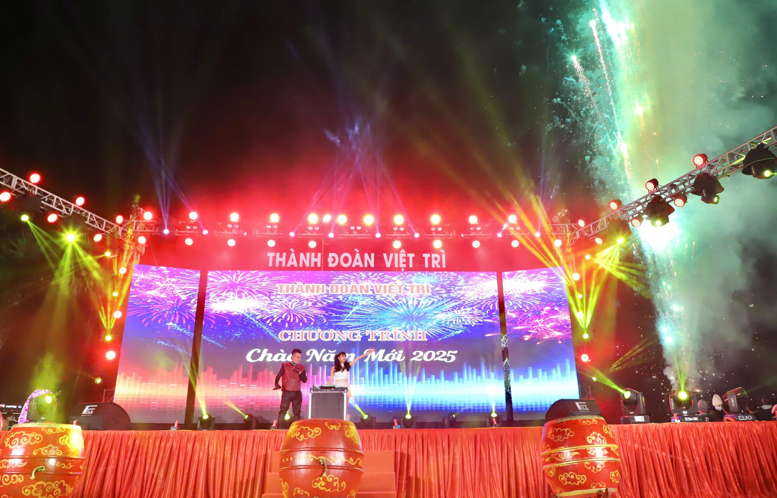Sôi động chương trình nghệ thuật Chào năm mới 2025