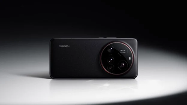 Xiaomi 15 Ultra Phiên Bản Màu Đen Sang Trọng, Camera Đỉnh Cao