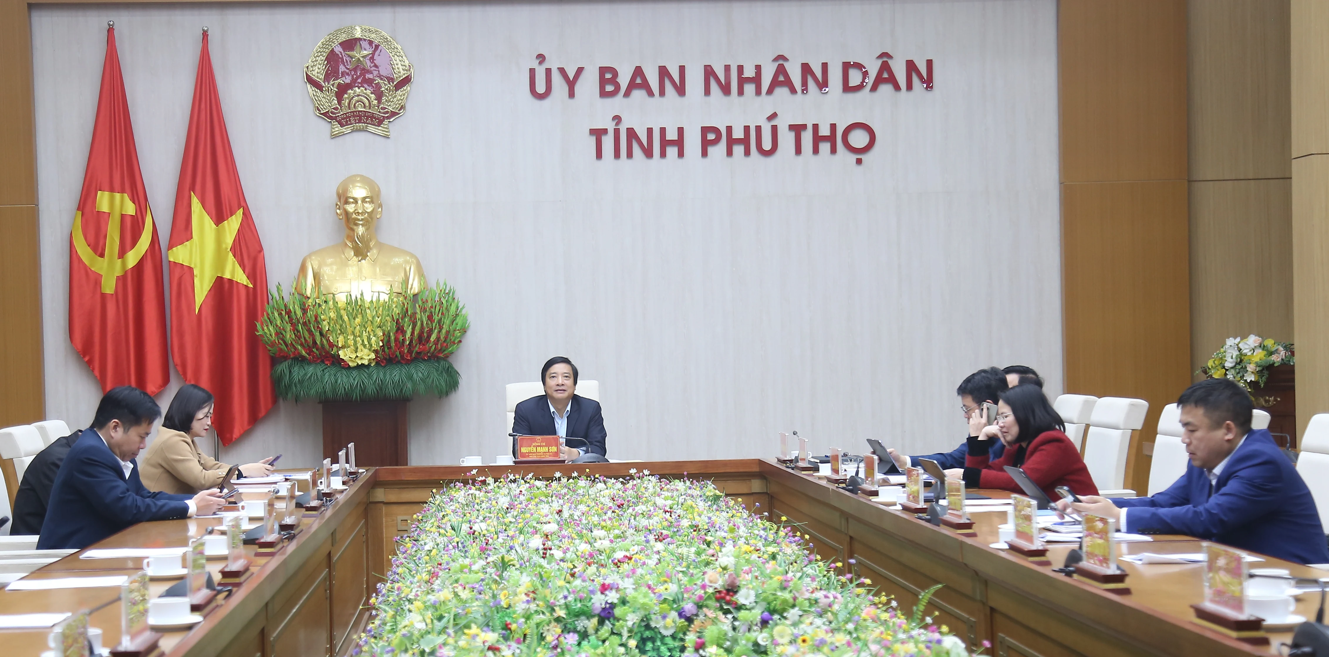 Quán triệt, triển khai thi hành các luật, nghị quyết mới