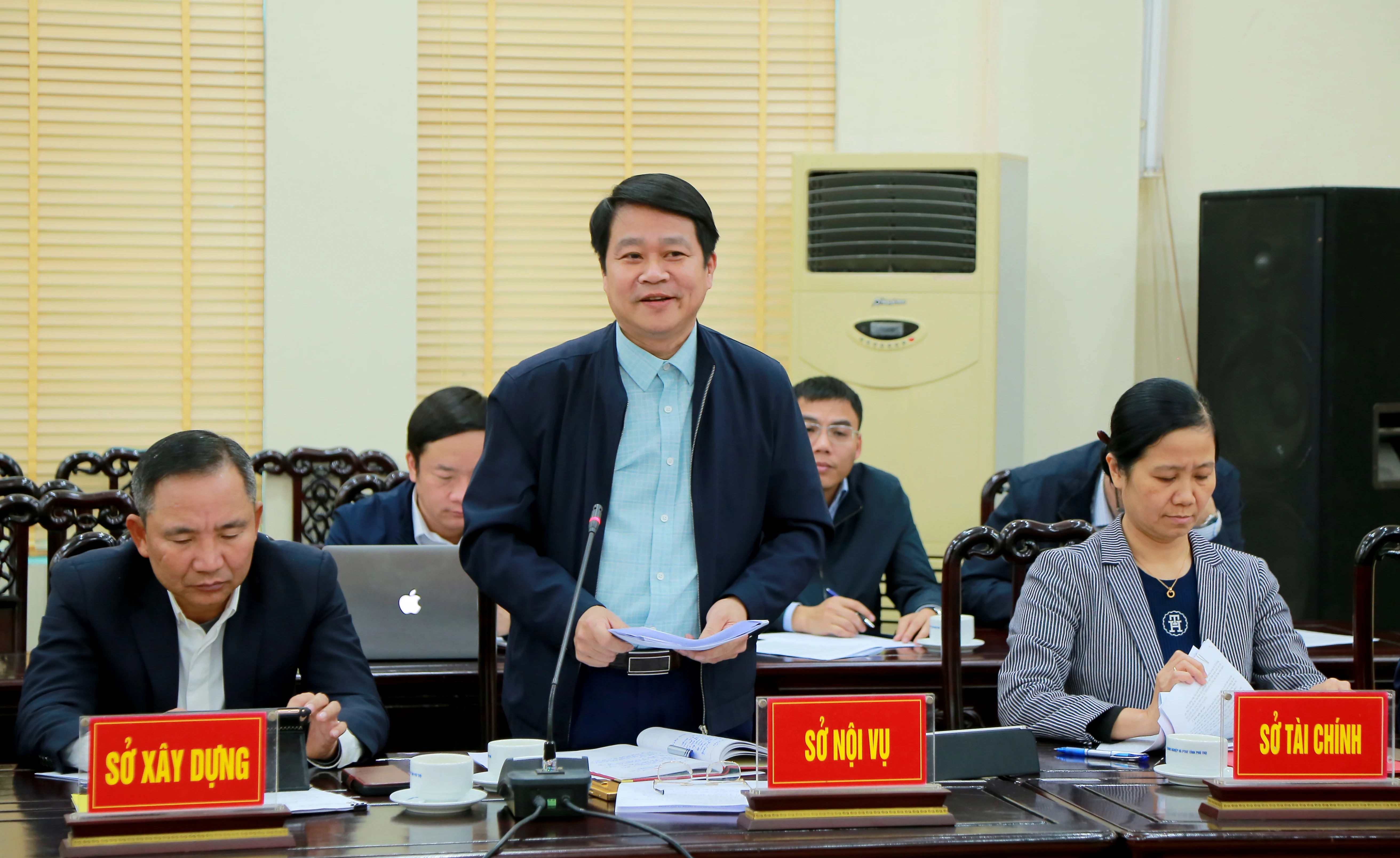 Chủ tịch UBND tỉnh Bùi Văn Quang làm việc với Sở Nông nghiệp và Môi trường