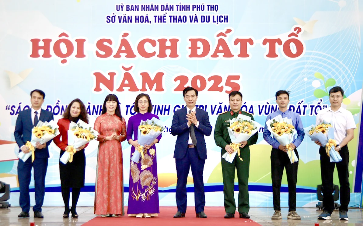 Khai mạc Hội sách Đất Tổ năm 2025
