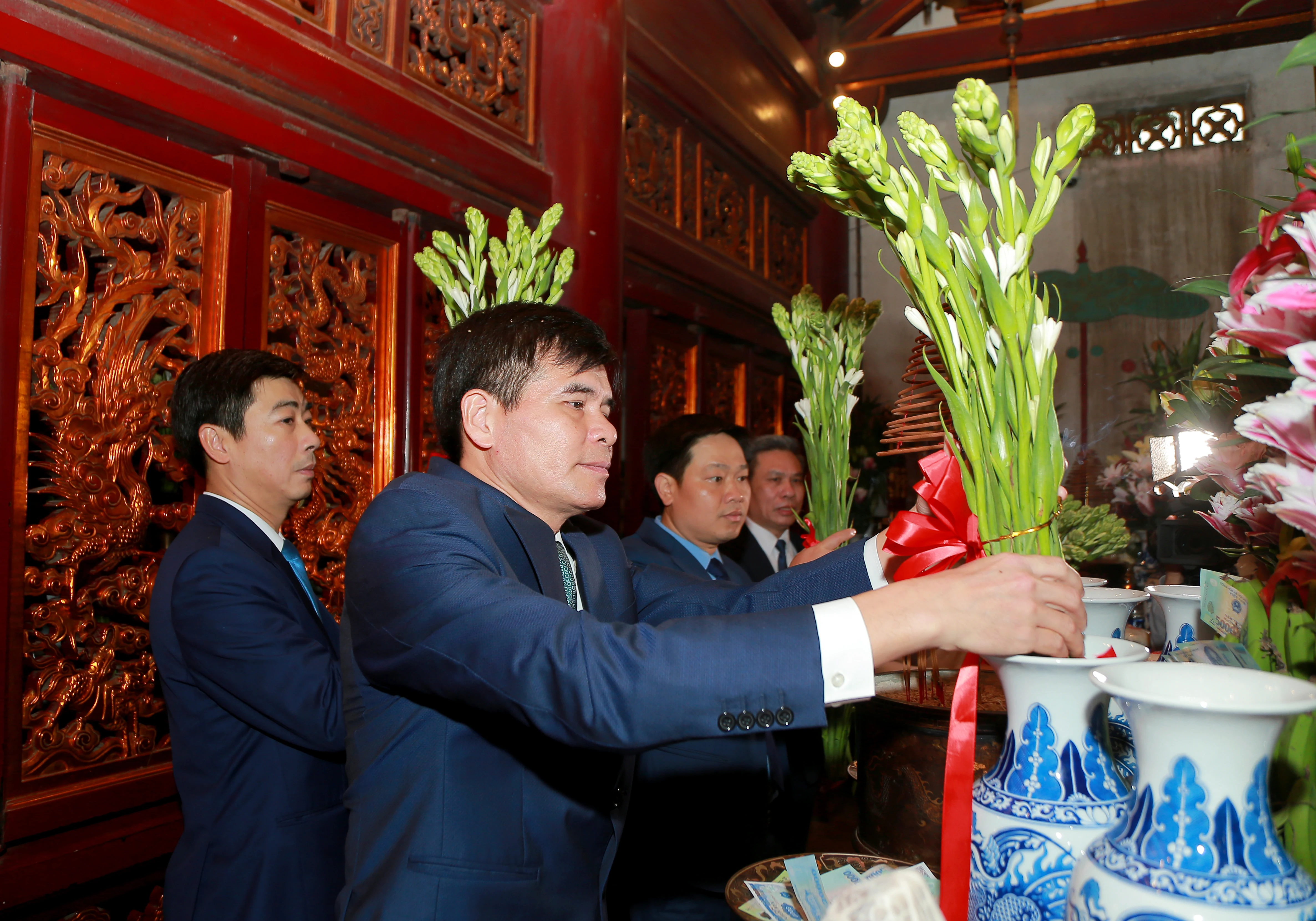 Thành phố Việt Trì dâng hương tưởng niệm các Vua Hùng