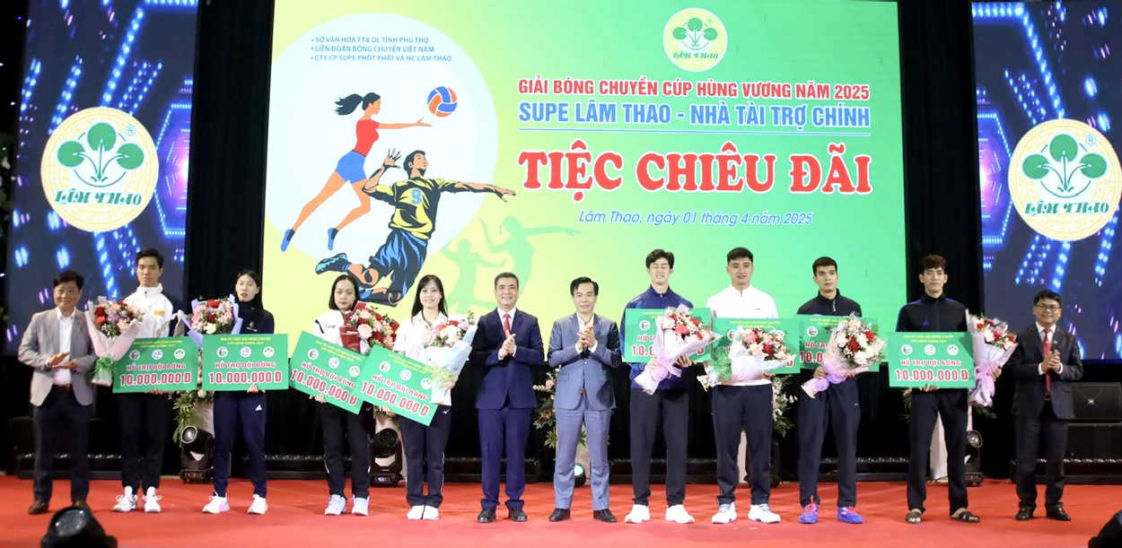 Công ty CP Supe Phốt phát và Hoá chất Lâm Thao gặp mặt các đội tuyển tham gia Giải bóng chuyền Cúp Hùng Vương