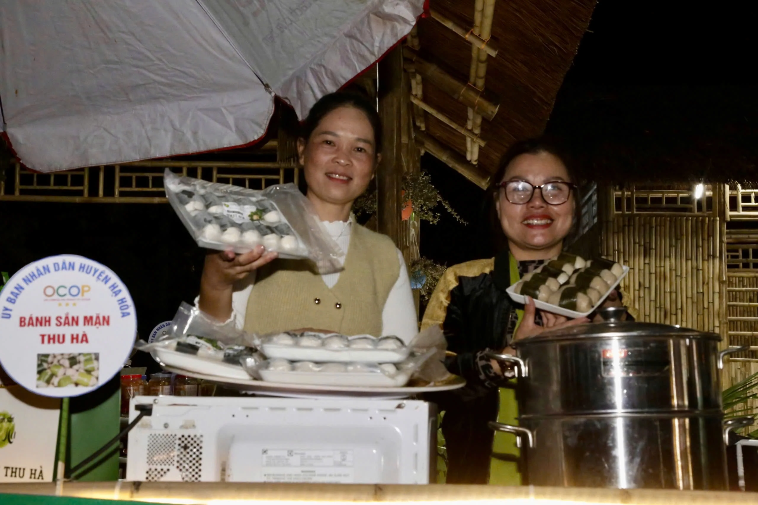 Sôi nổi hội trại về đêm