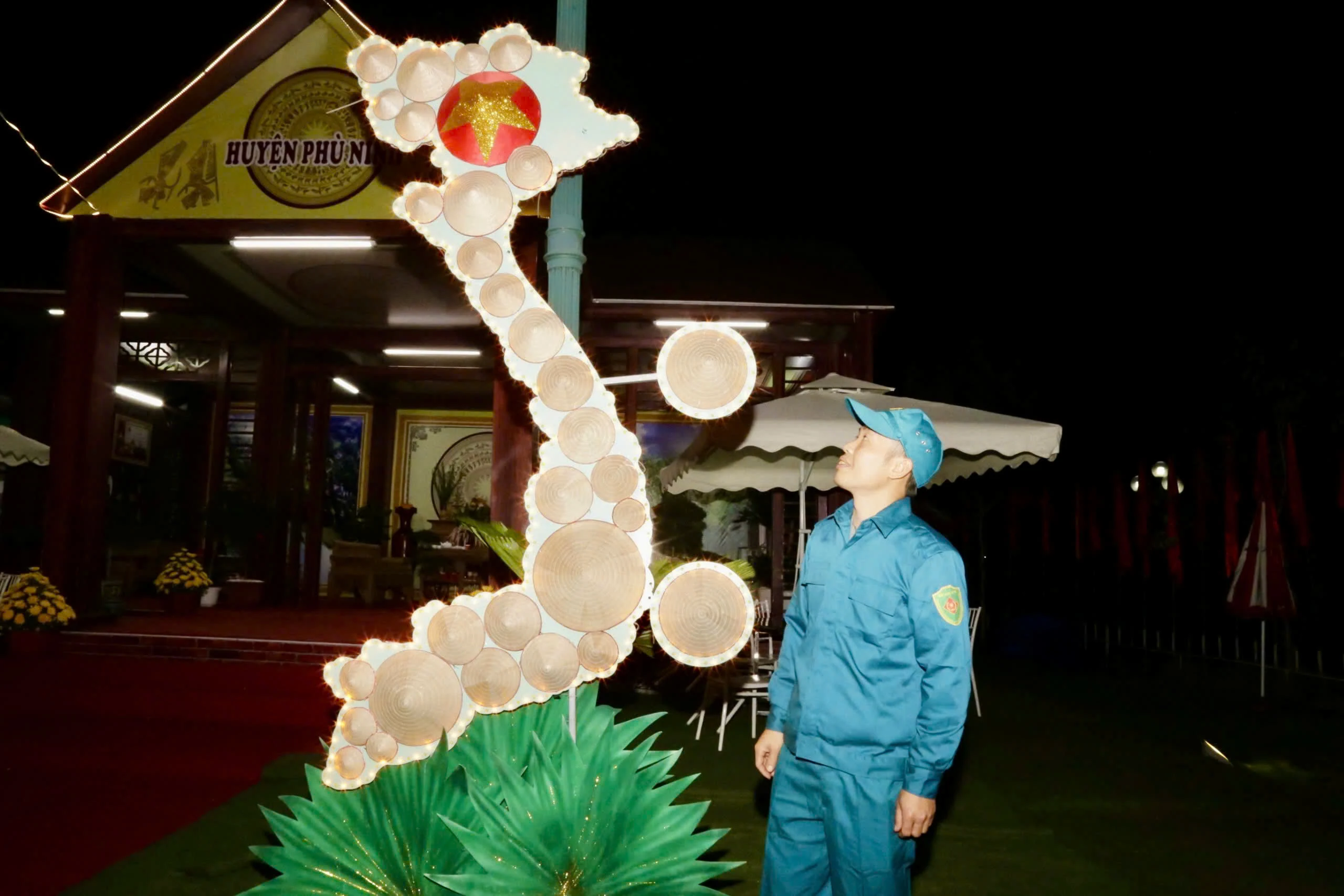 Sôi nổi hội trại về đêm