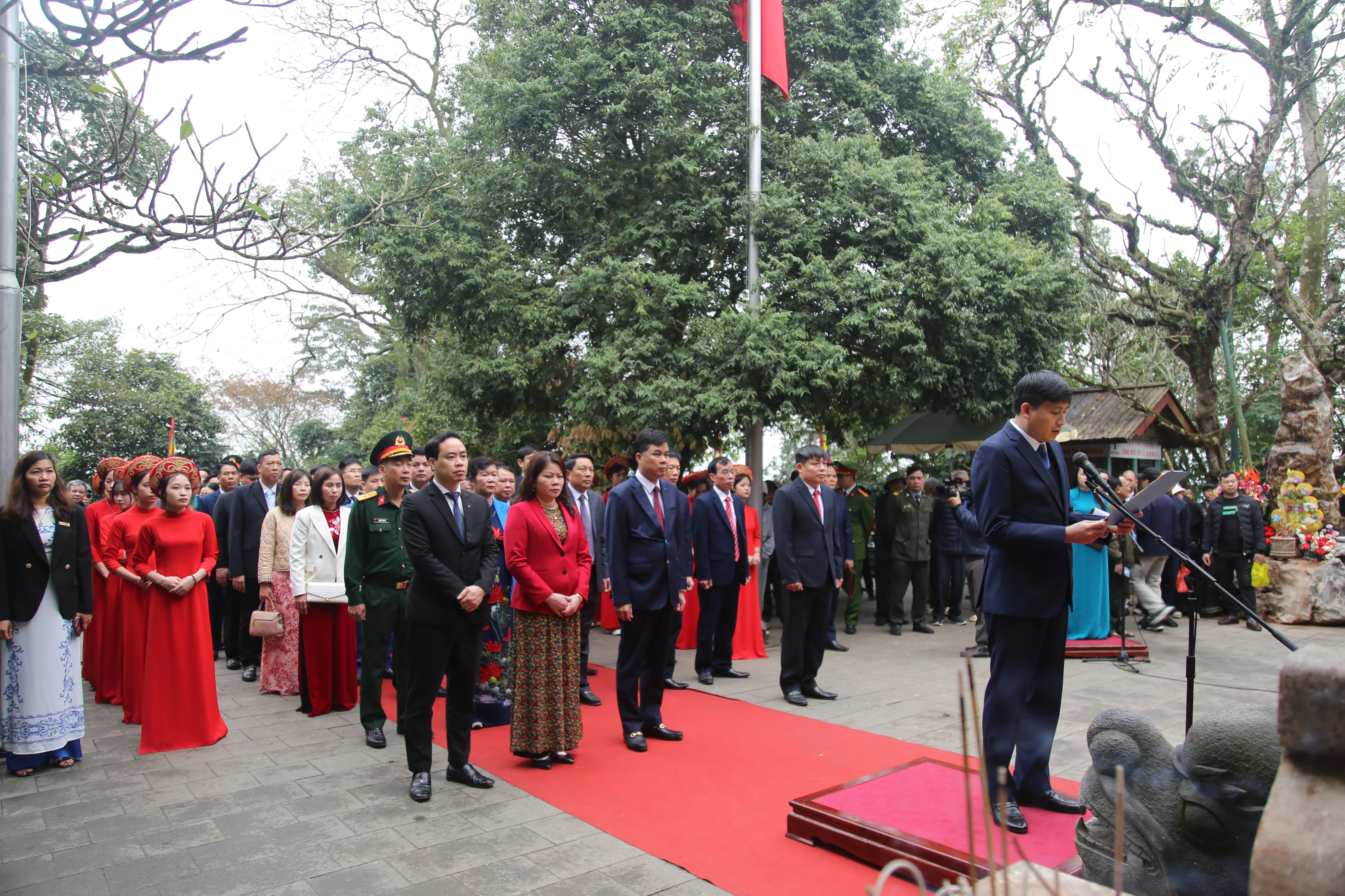 Huyện Thanh Sơn dâng hương tưởng niệm các Vua Hùng