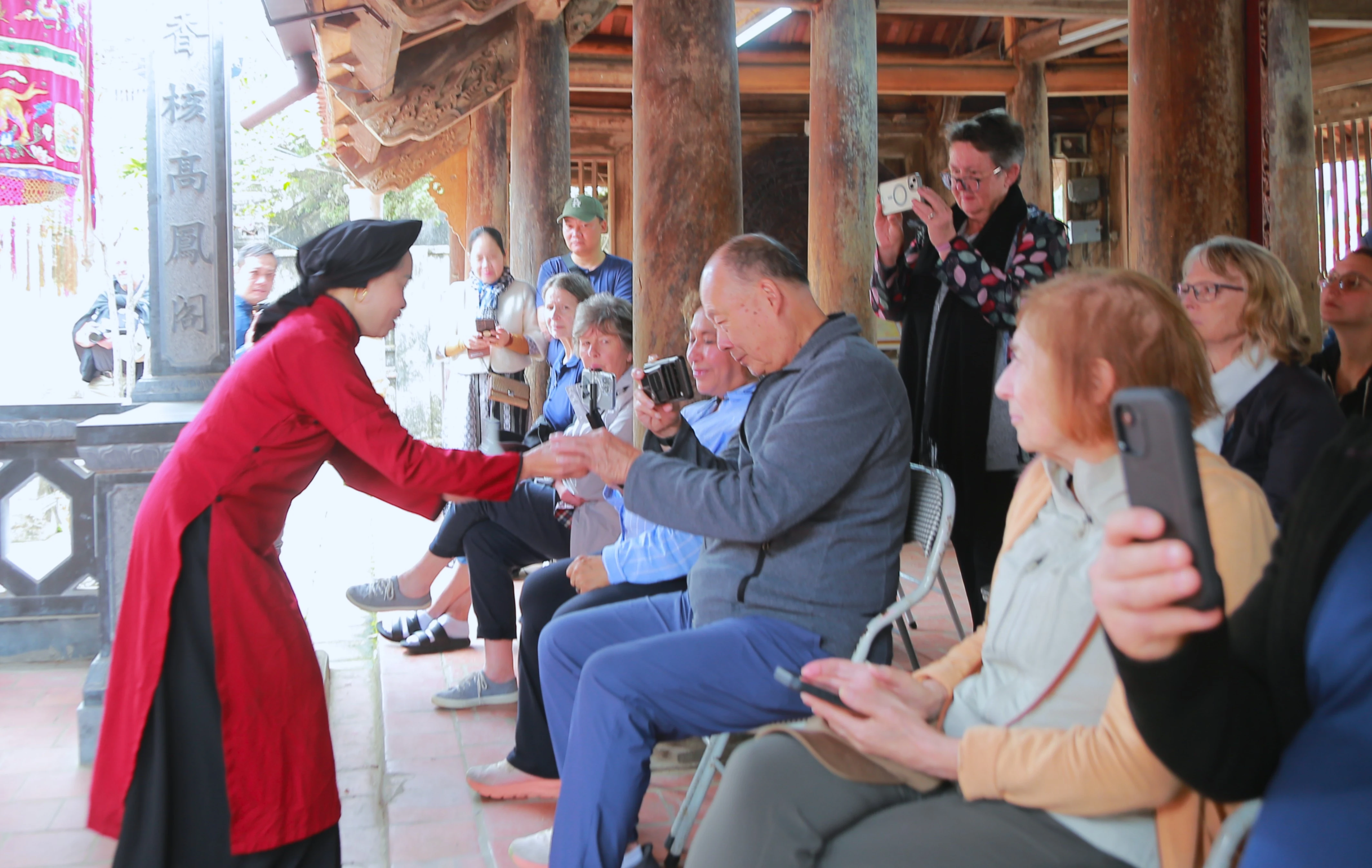 Trình diễn Hát Xoan làng cổ phục vụ Lễ hội Đền Hùng