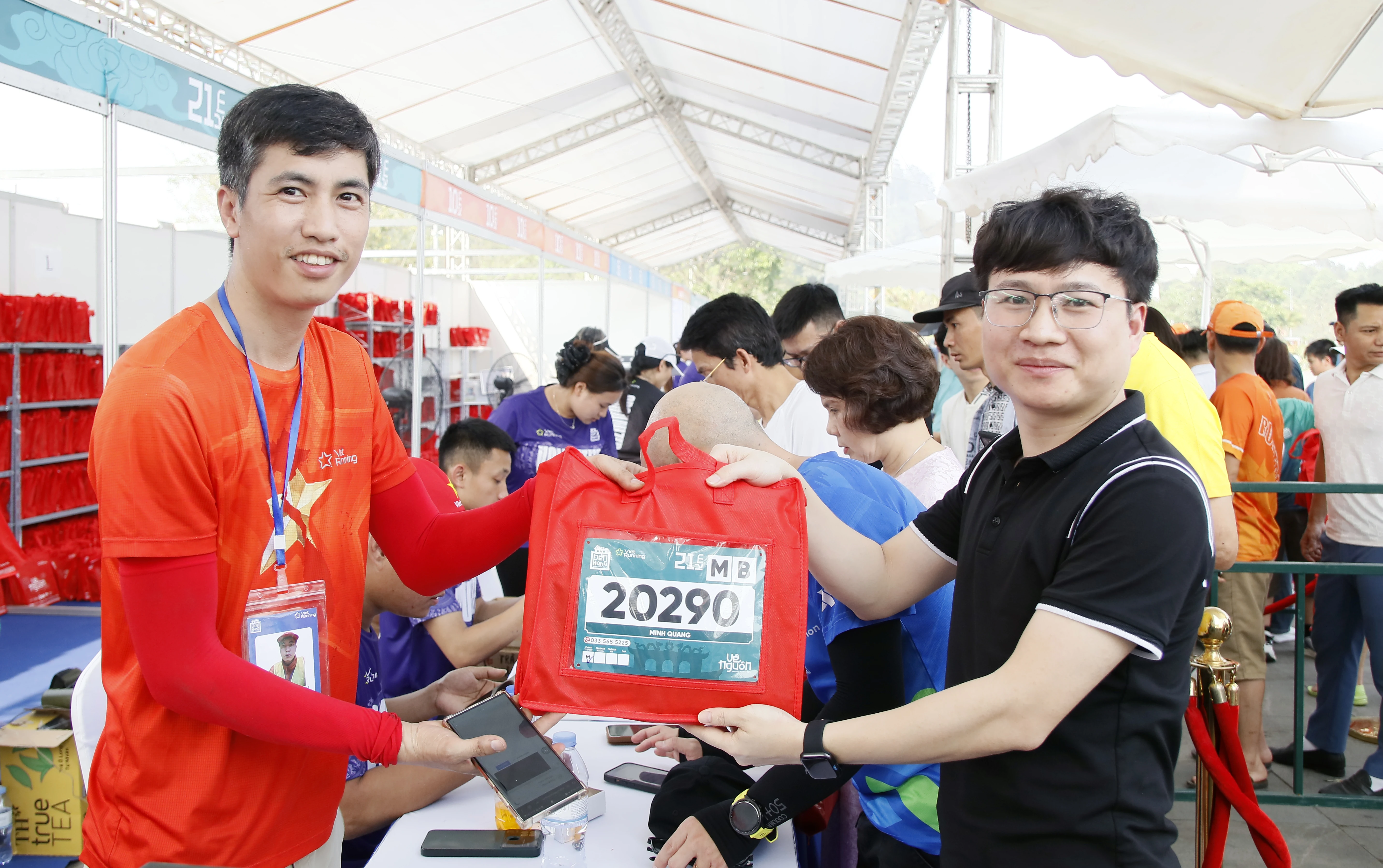 Khai mạc Giải chạy Đền Hùng Marathon 2025