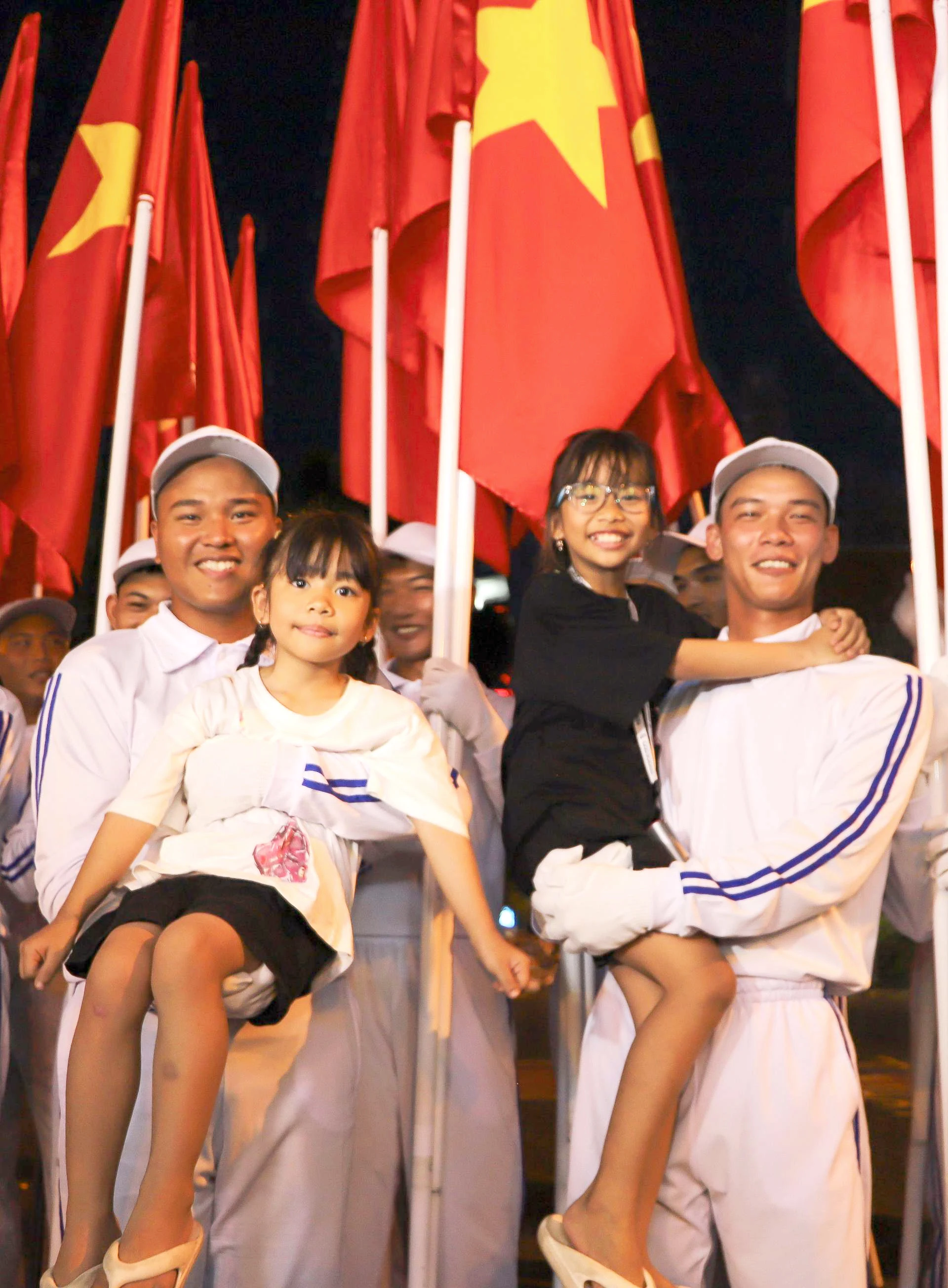 Gắn kết tình quân dân