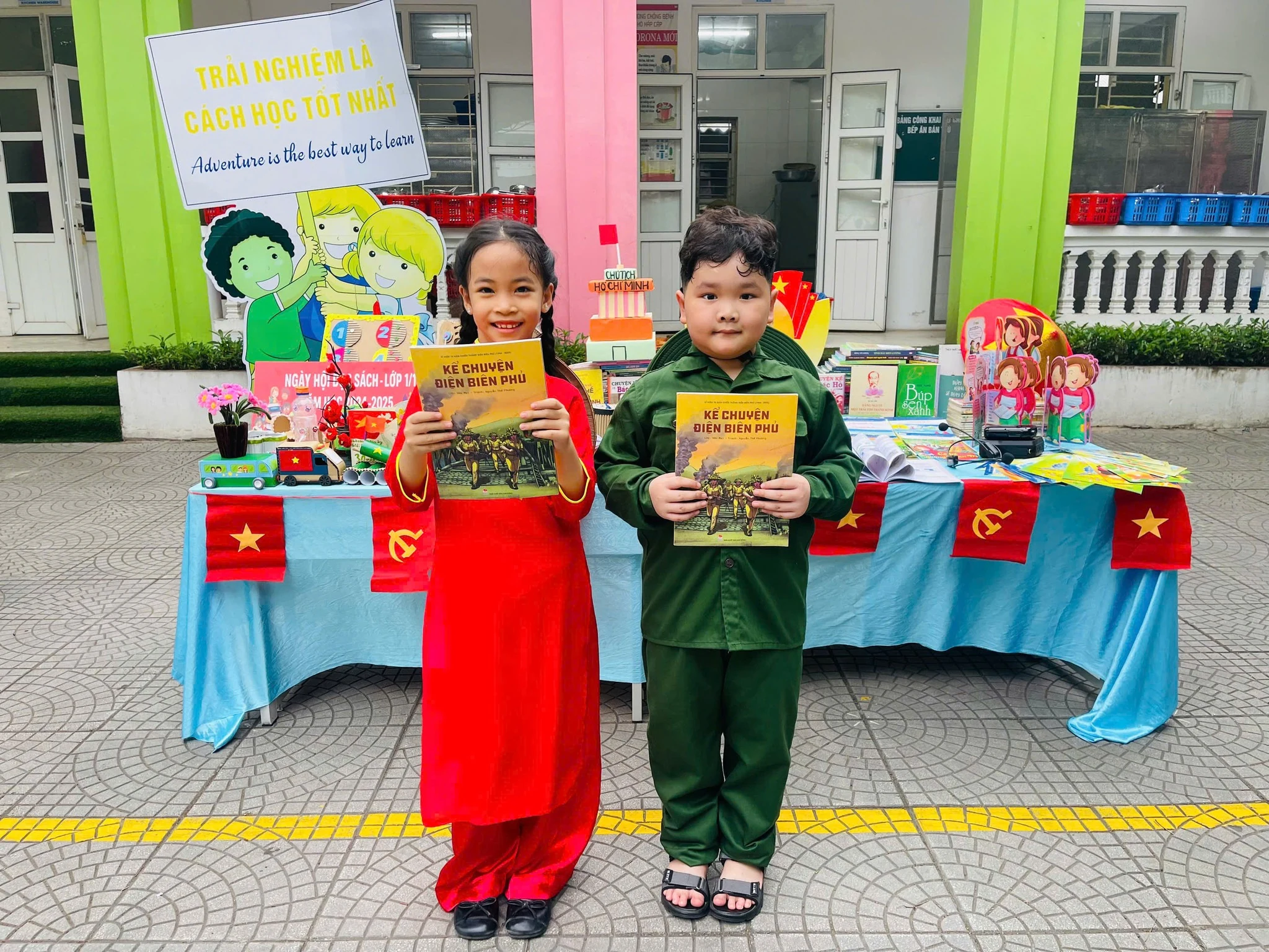 Nhiều trường học tổ chức các hoạt động hướng về ngày 30/4