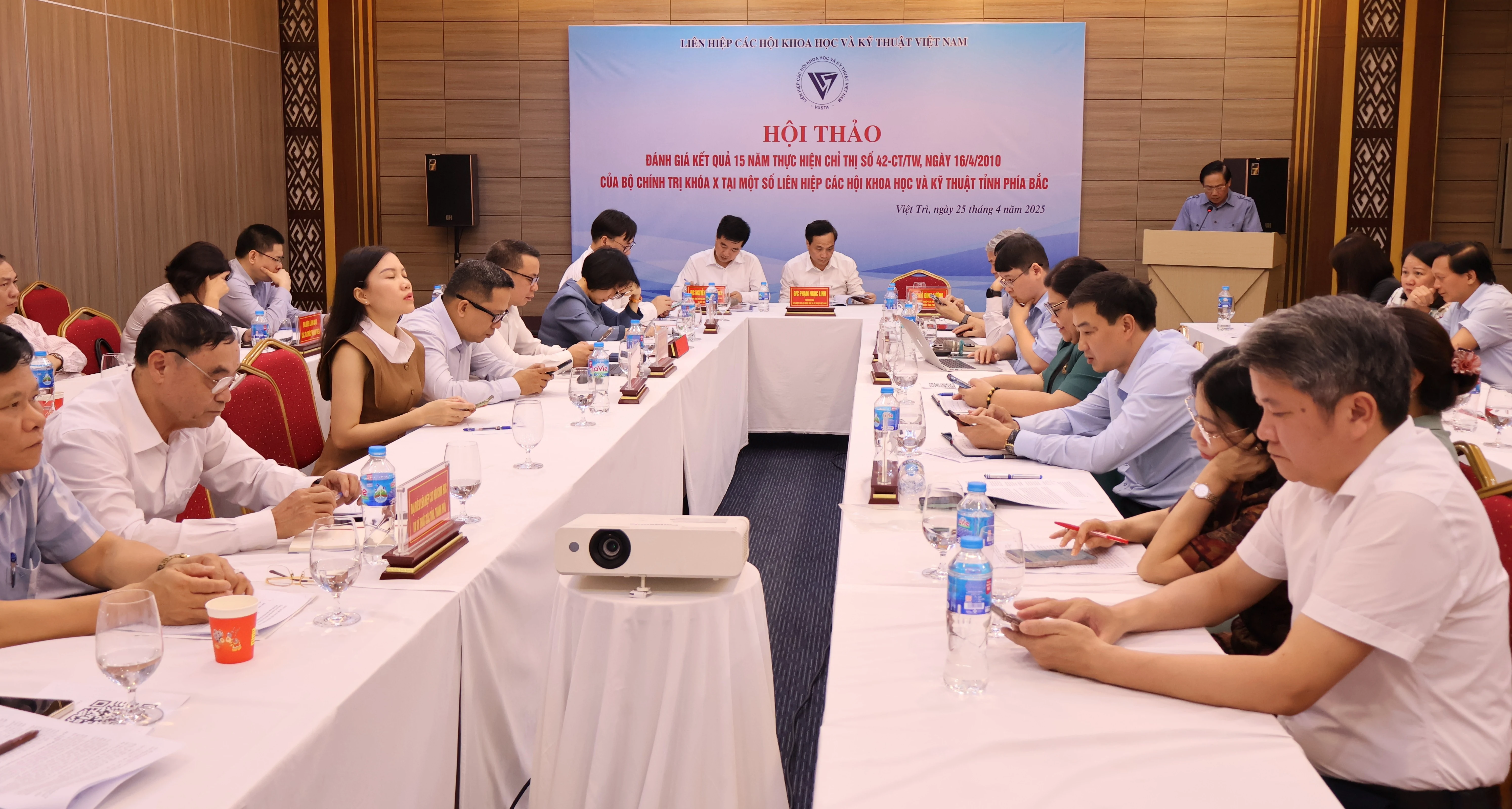 Hội thảo đánh giá thực trạng và tư vấn, đề xuất xây dựng các lễ hội