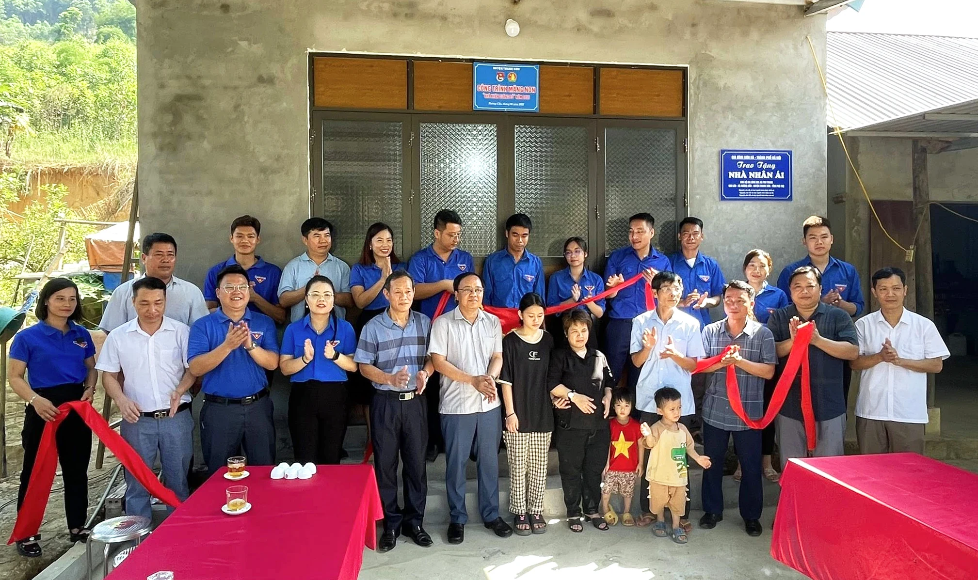 Bàn giao công trình “Nhà Khăn quàng đỏ”