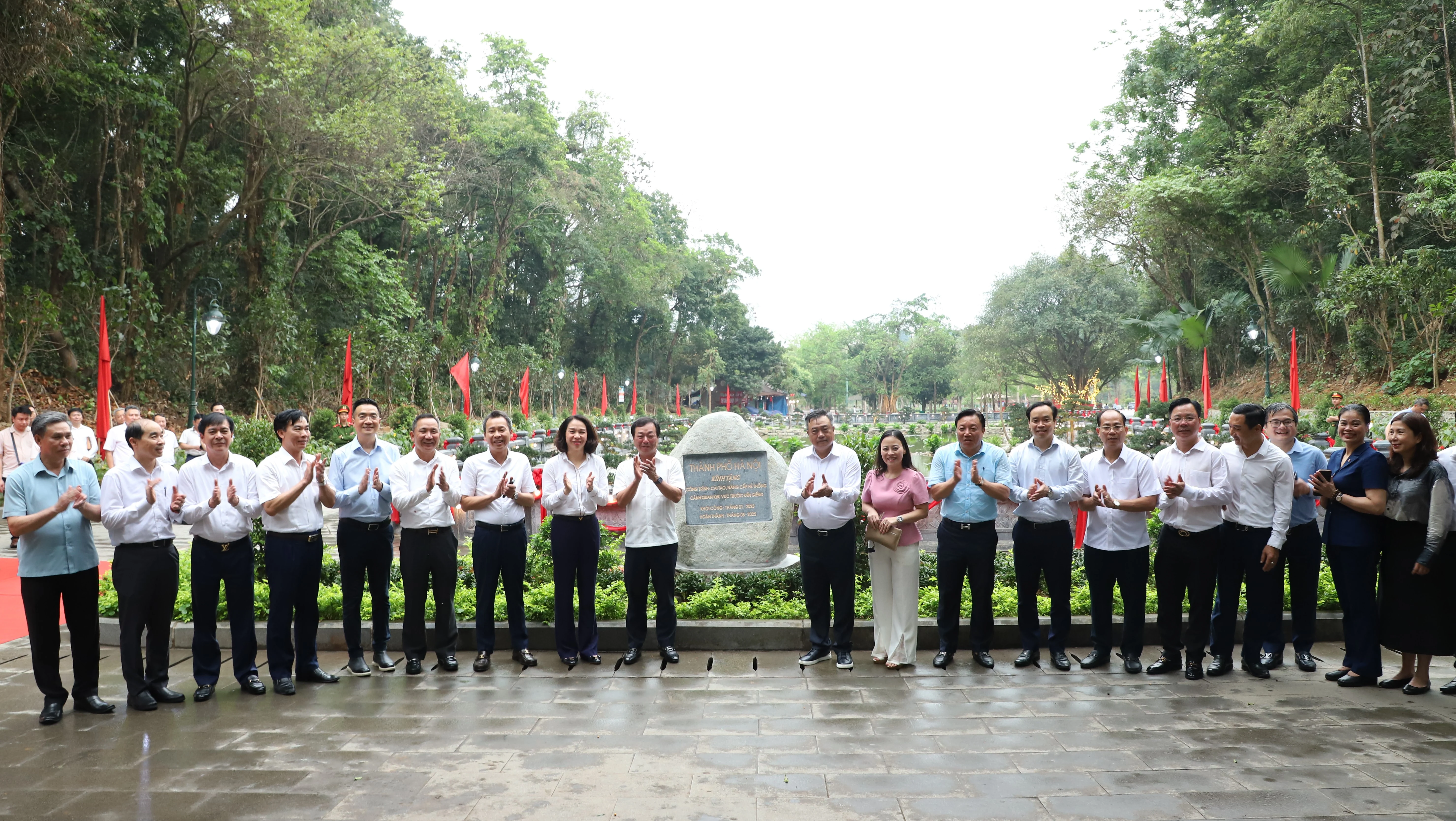 Khánh thành công trình Cải tạo, nâng cấp hệ thống cảnh quan khu vực trước Đền Giếng