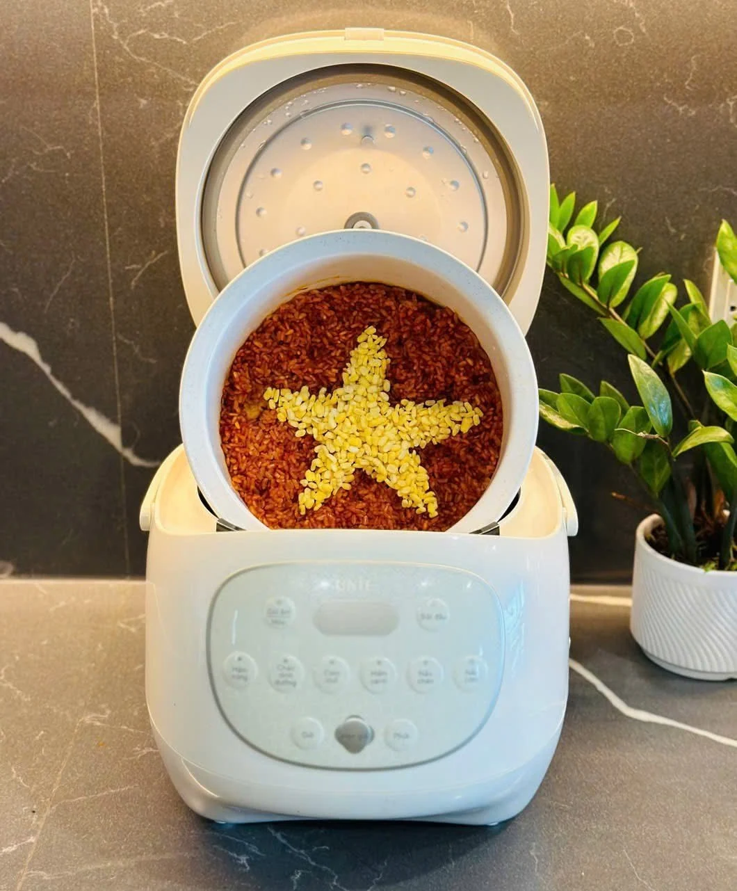 Ẩm thực sắc cờ: Sáng tạo từ lòng yêu nước