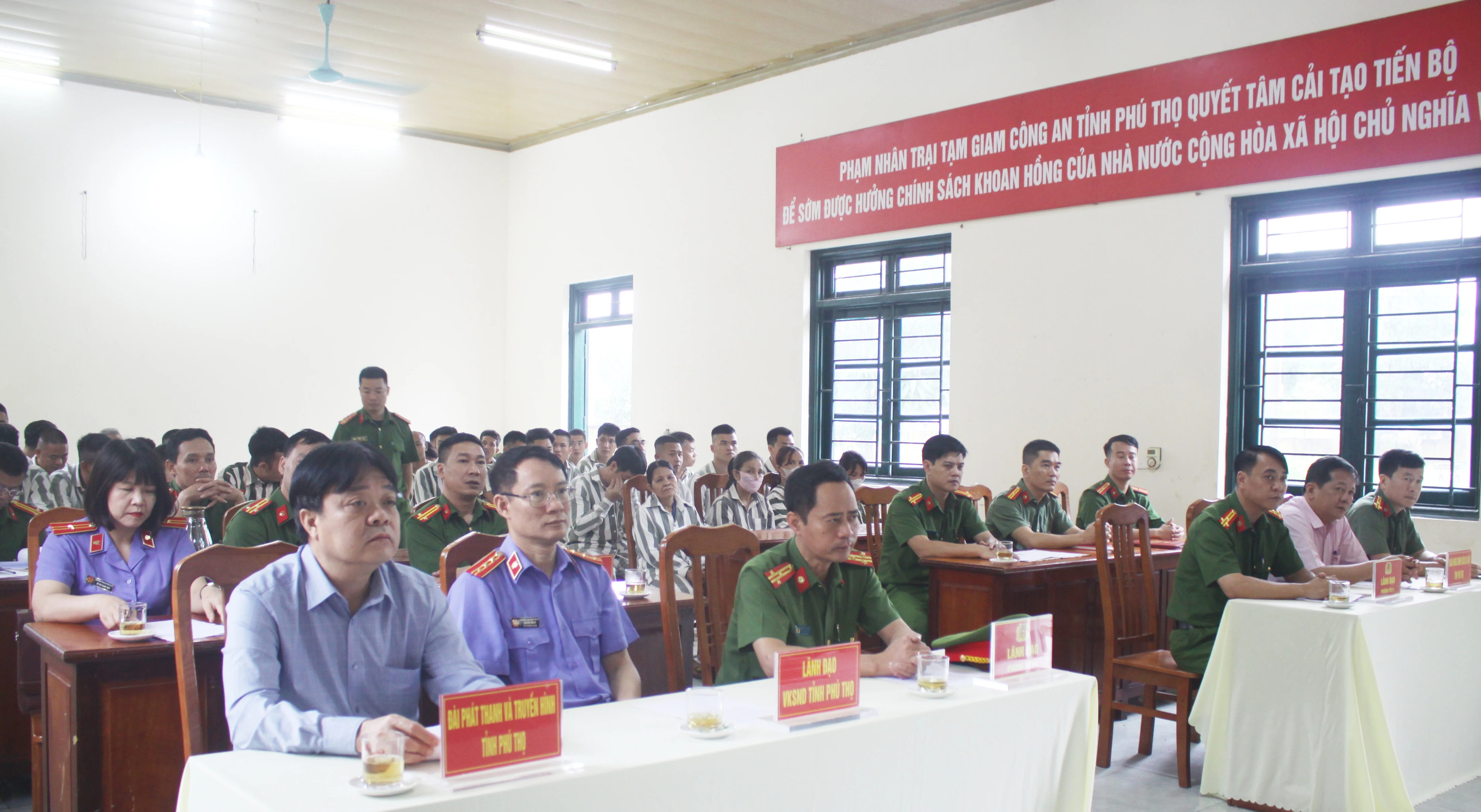 Trại tạm giam, Công an tỉnh công bố Quyết định đặc xá cho 11 phạm nhân