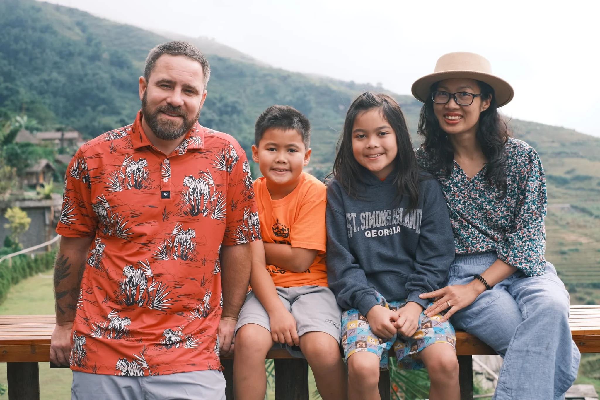 Hướng về Tổ quốc