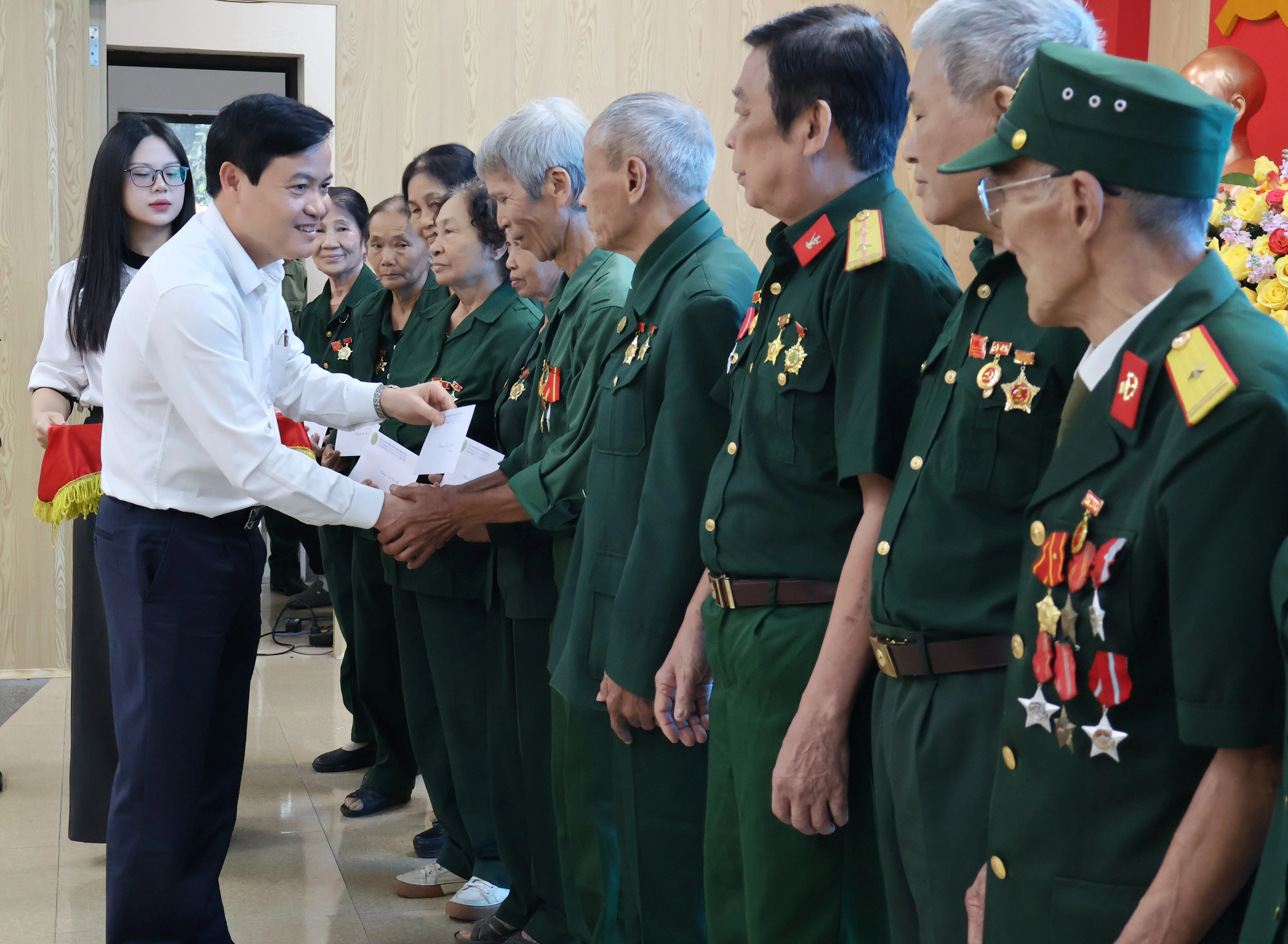 Hội Cựu thanh niên xung phong tỉnh gặp mặt kỷ niệm 50 năm giải phóng miền Nam
