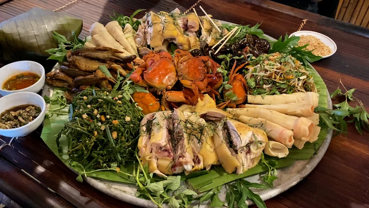 Đất Tổ hút khách dịp lễ 30/4 - 1/5