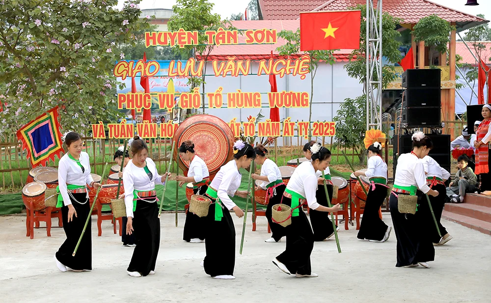 Tân Sơn xây dựng đời sống văn hóa