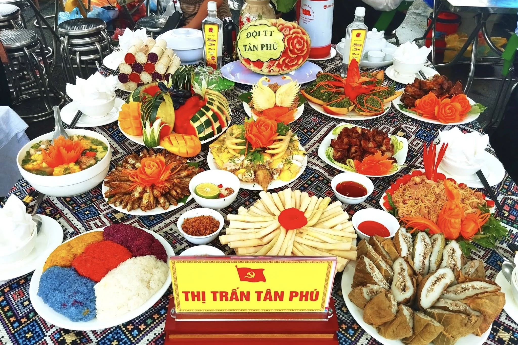 Liên hoan mô hình sáng tạo, chia sẻ việc nhà, gắn với văn hóa ẩm thực Tân Sơn