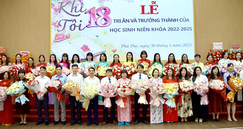 Trường THPT Chuyên Hùng Vương: Tổng kết năm học 2024-2025