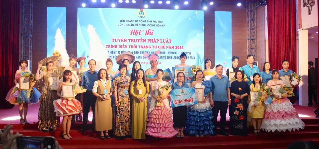 Hội thi tuyên truyền pháp luật và trình diễn thời trang tự chế