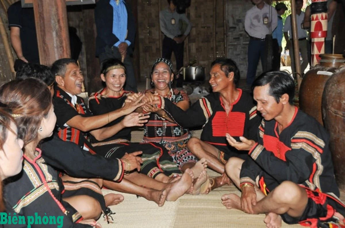 Chiếc vòng đồng giữa đại ngàn và lời thề thiêng của người Ê Đê