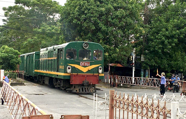 Xóa bỏ lối đi tự mở qua đường sắt trong năm 2025