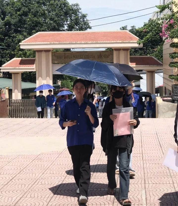 Gần 23.000 thí sinh làm thủ tục dự thi Kỳ thi tuyển sinh vào lớp 10 THPT năm học 2025 - 2026