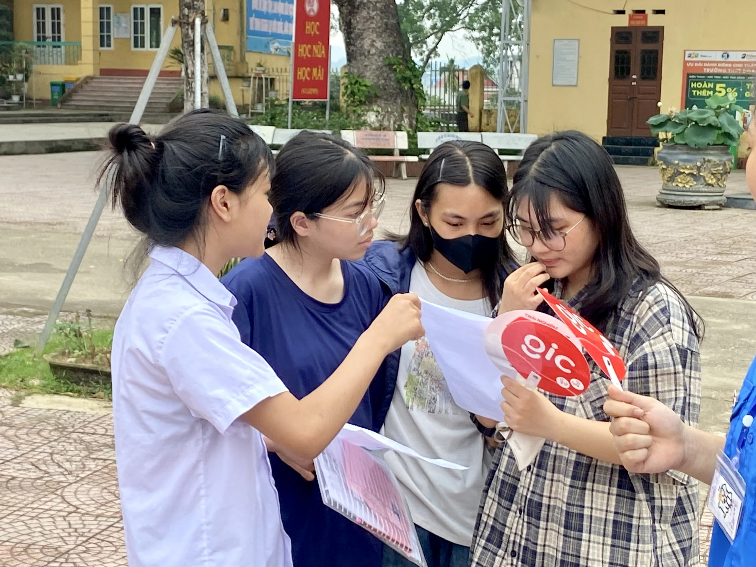 Đề Ngữ văn phát huy khả năng sáng tạo của học sinh