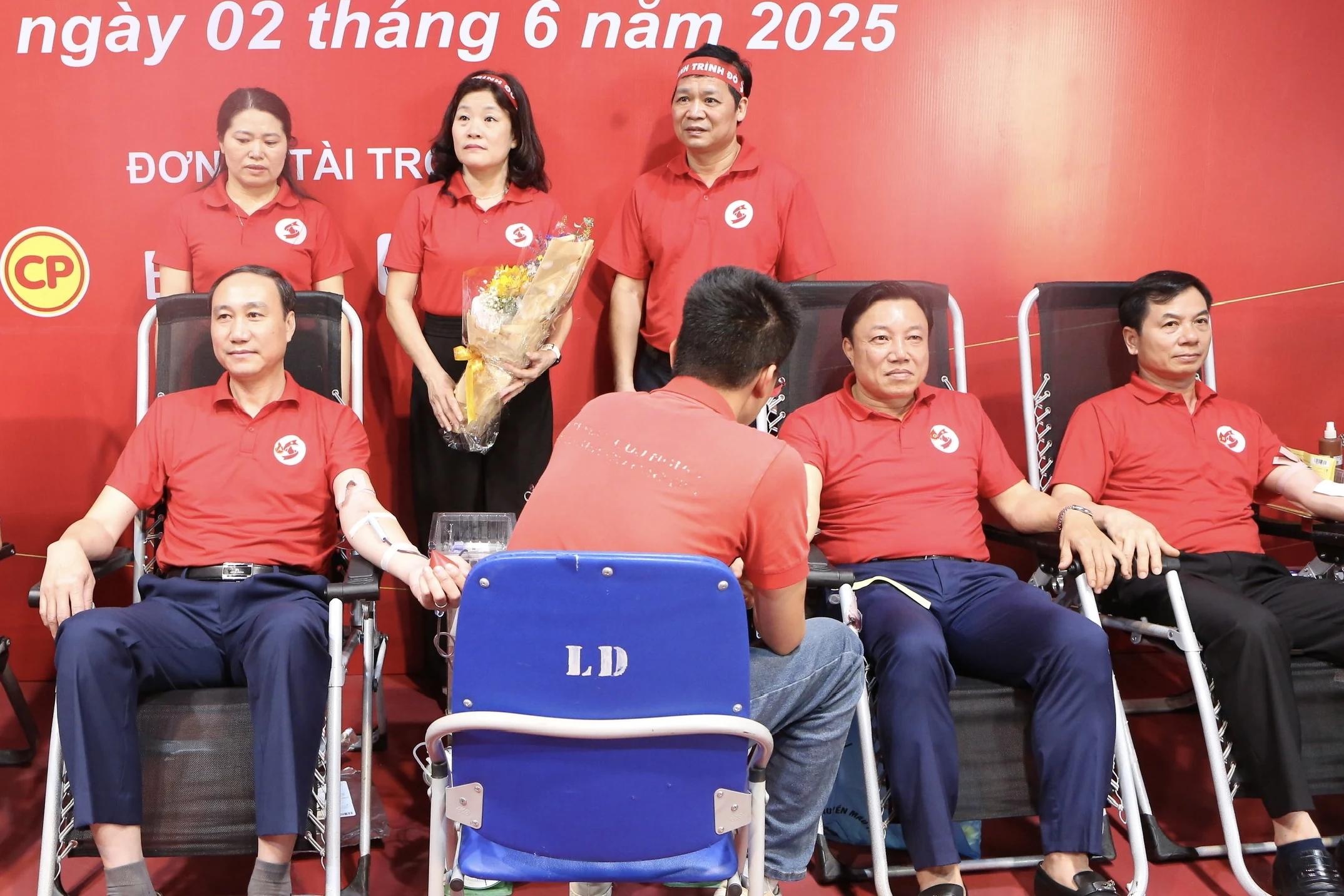 Khai mạc hành trình đỏ “Giọt hồng Đất Tổ”