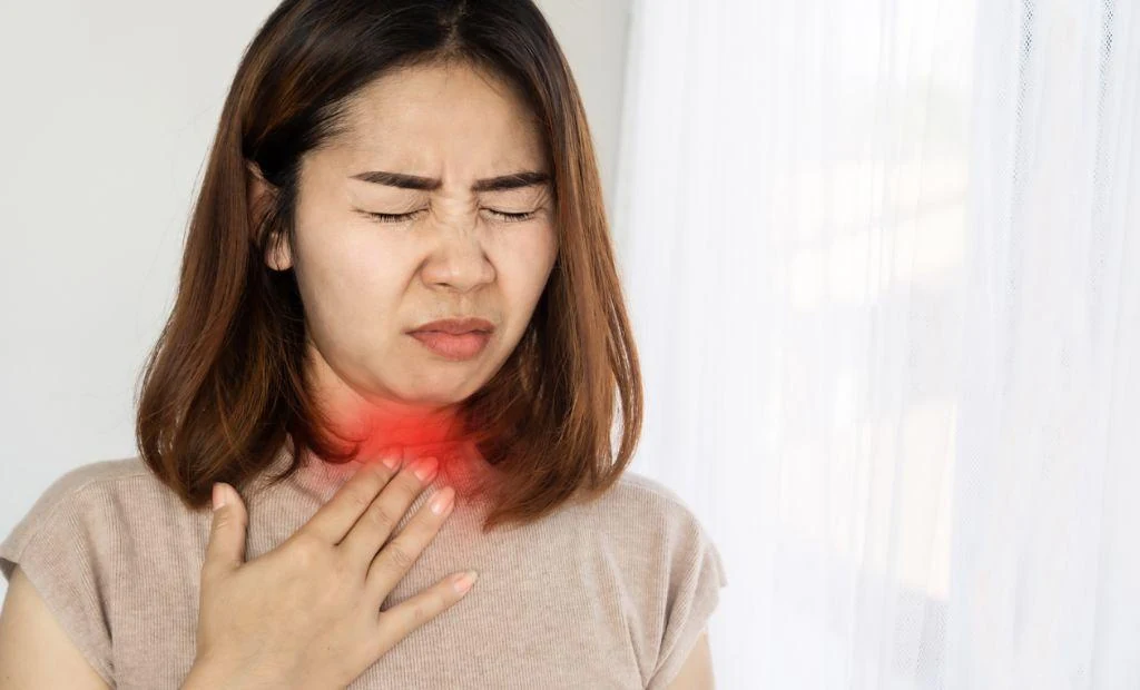 Bảo vệ cổ họng trước ô nhiễm không khí