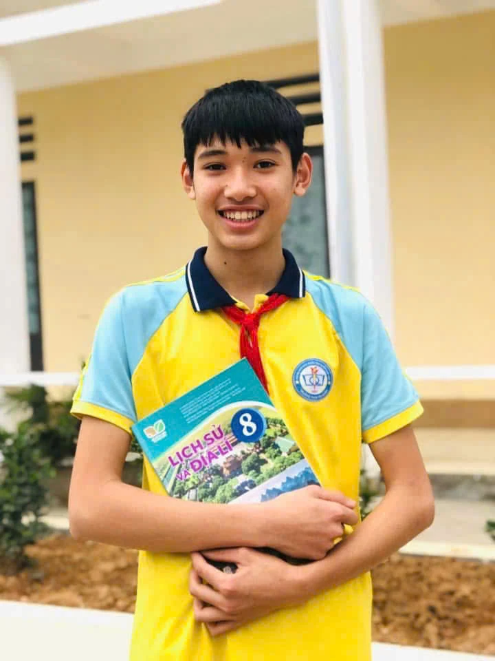 Lộ diện các thủ khoa đầu vào Trường THPT Chuyên Hùng Vương năm học 2025 - 2026