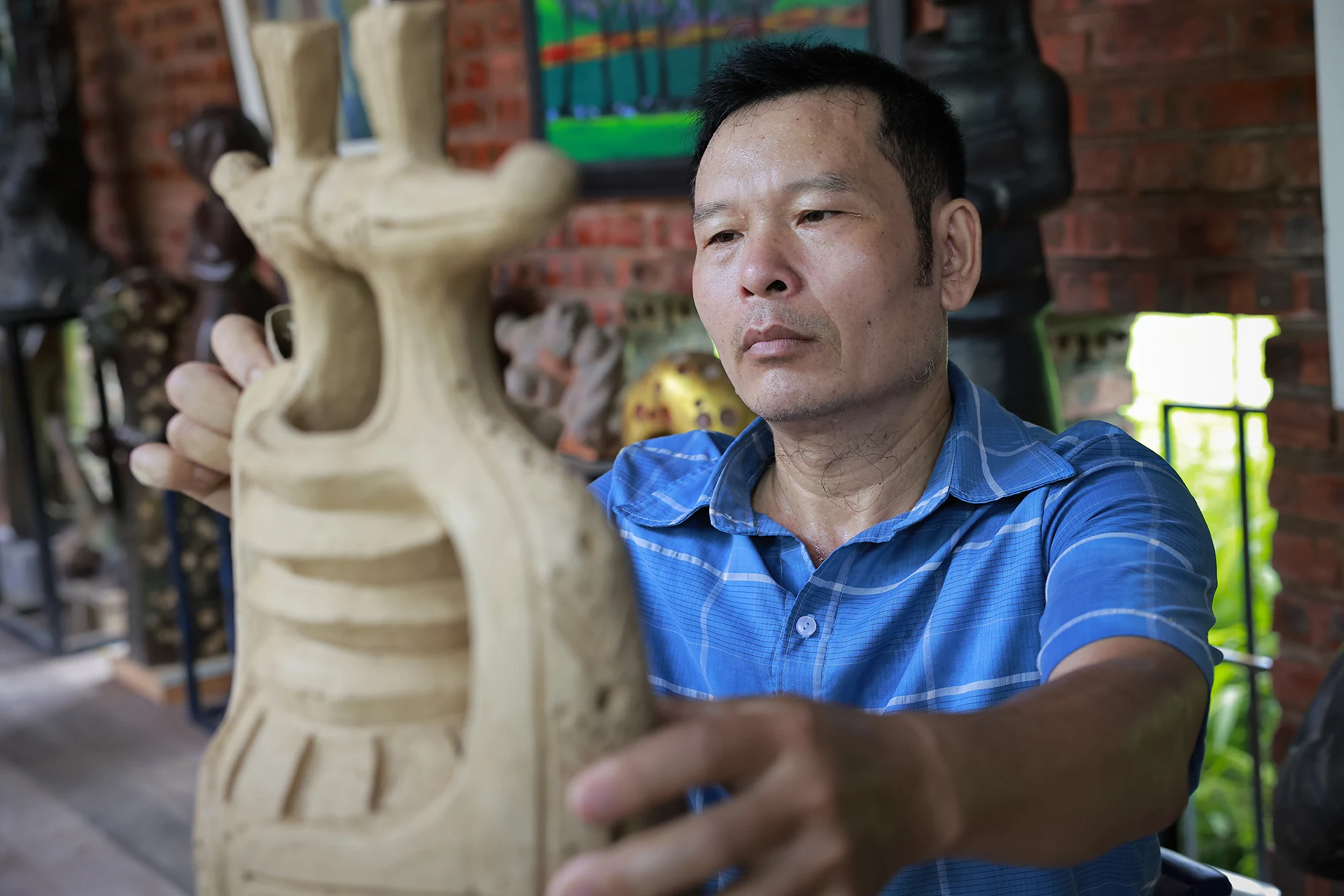 Từ đôi bàn tay tài hoa