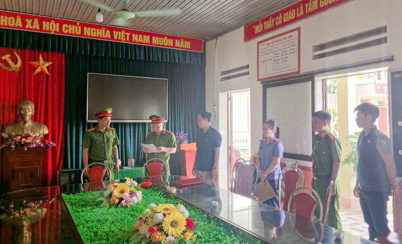 Khởi tố, bắt tạm giam kế toán trường THCS chiếm đoạt tiền bảo hiểm y tế của học sinh