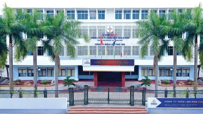 Thay đổi mô hình hoạt động Điện lực cấp huyện sang mô hình Đội quản lý điện lực khu vực