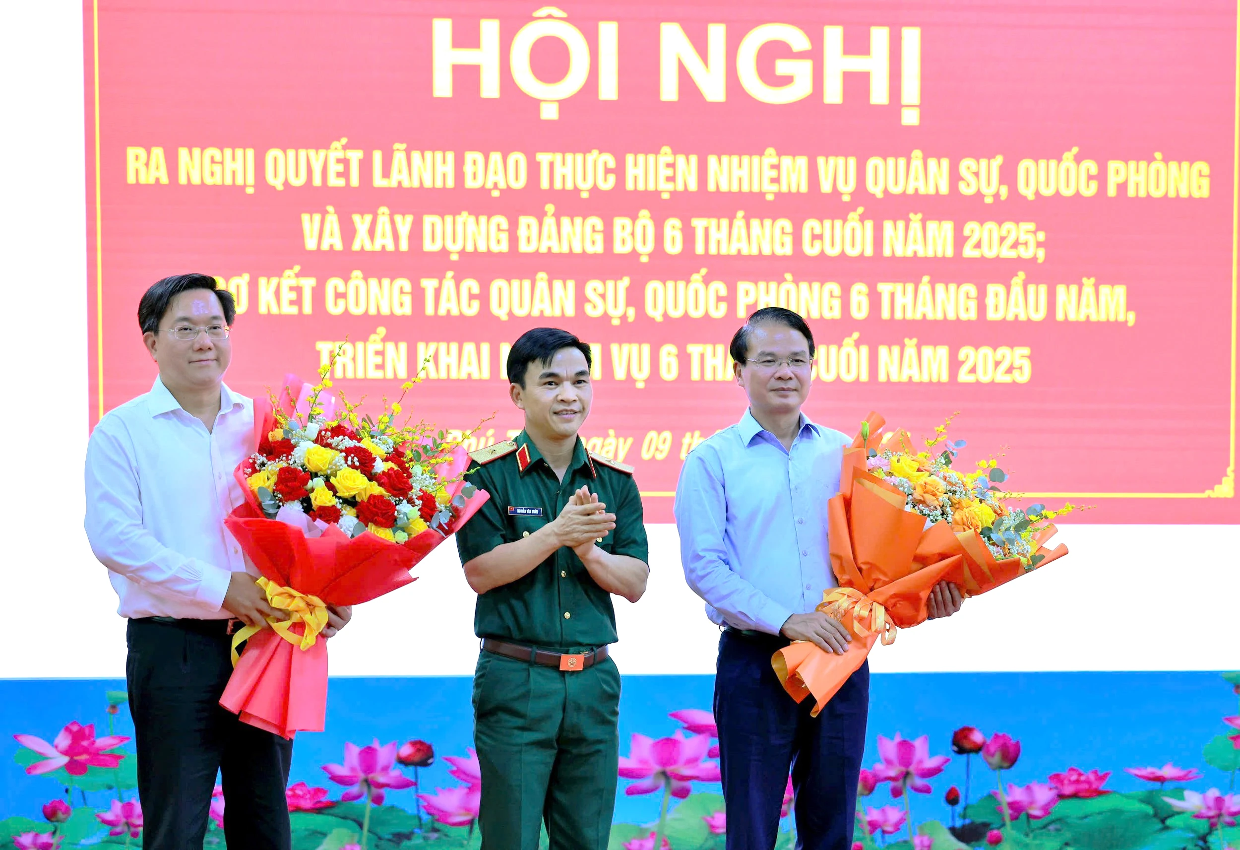 Ra Nghị quyết thực hiện nhiệm vụ quân sự, quốc phòng