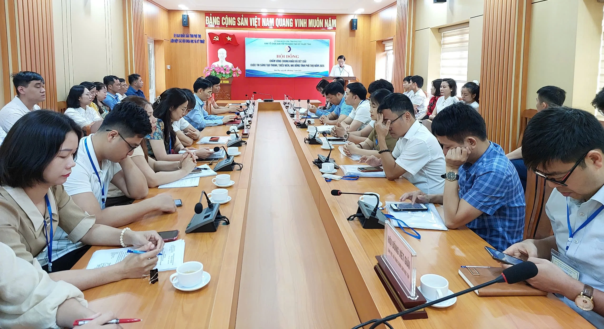 Chấm Vòng chung khảo Cuộc thi Sáng tạo thanh, thiếu niên, nhi đồng