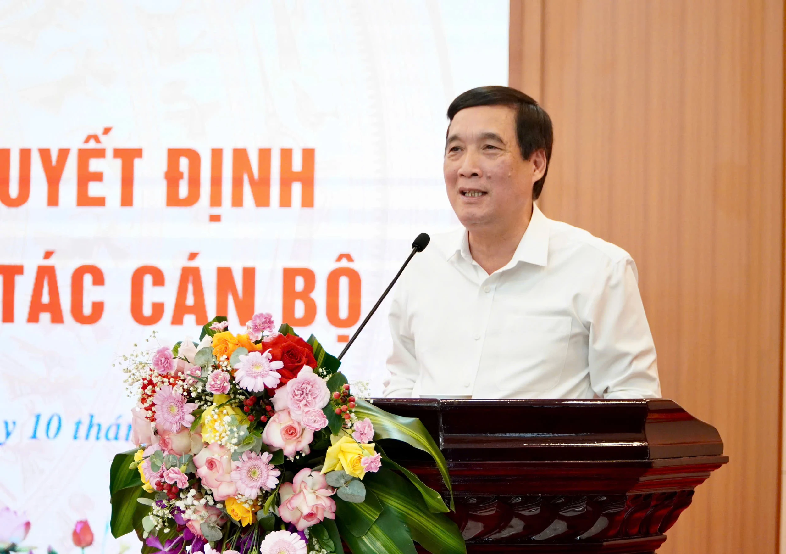 HĐND tỉnh công bố các Nghị quyết, Quyết định về tổ chức bộ máy và công tác cán bộ