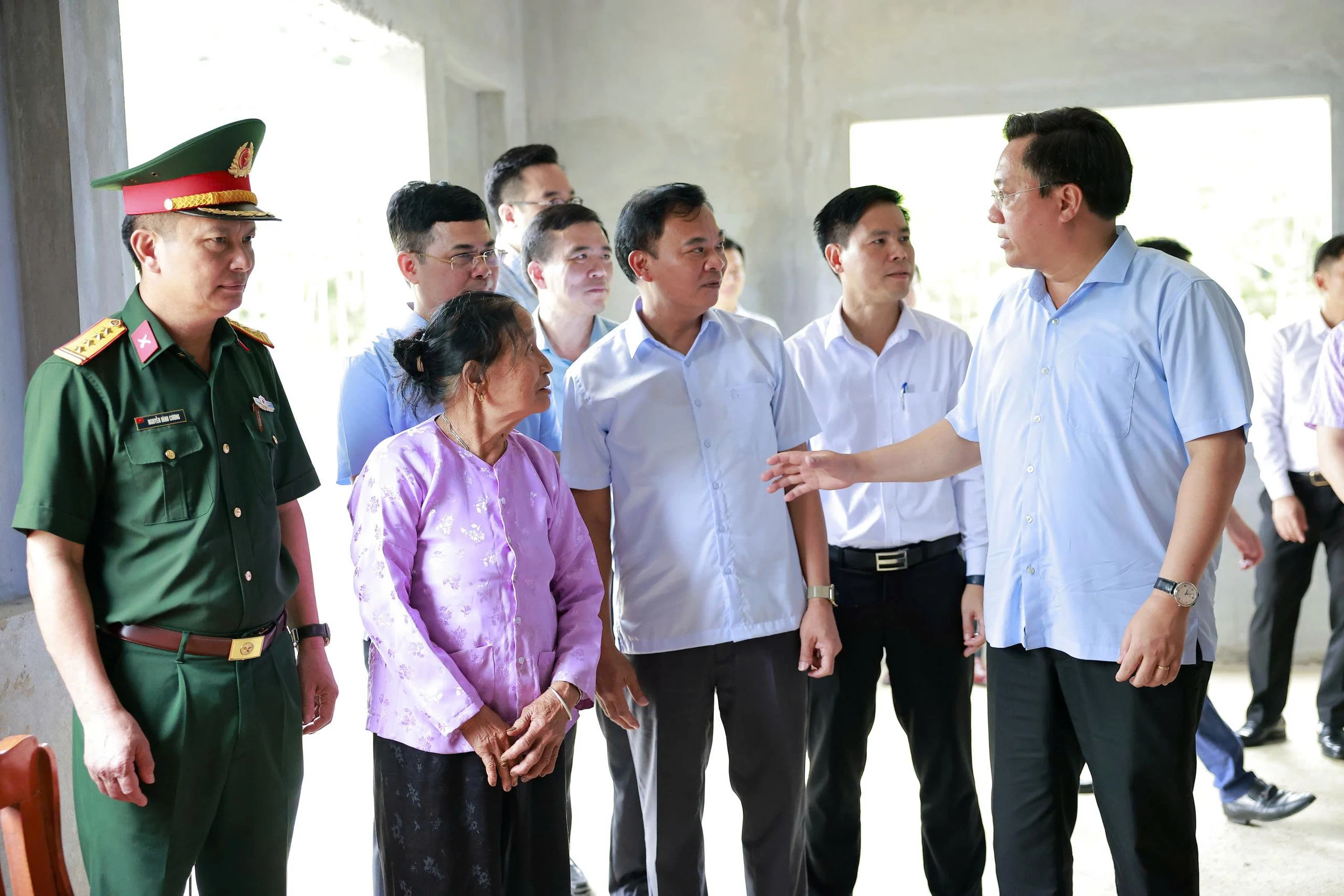 Chủ tịch UBND tỉnh Trần Duy Đông thăm và làm việc tại xã Minh Đài và Xuân Đài