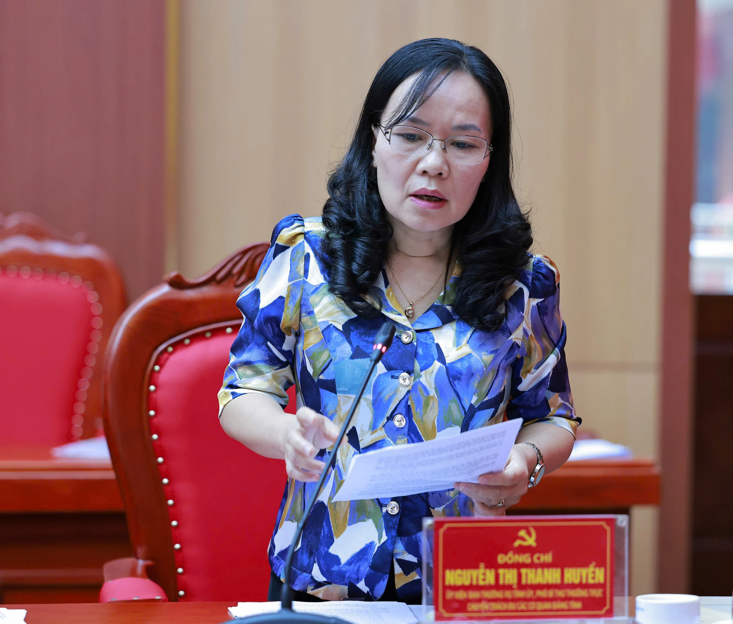 Bí thư Tỉnh ủy Đặng Xuân Phong và Tổ công tác số 1 chỉ đạo, duyệt Văn kiện Đại hội Đảng bộ trực thuộc, Đảng bộ các xã, phường