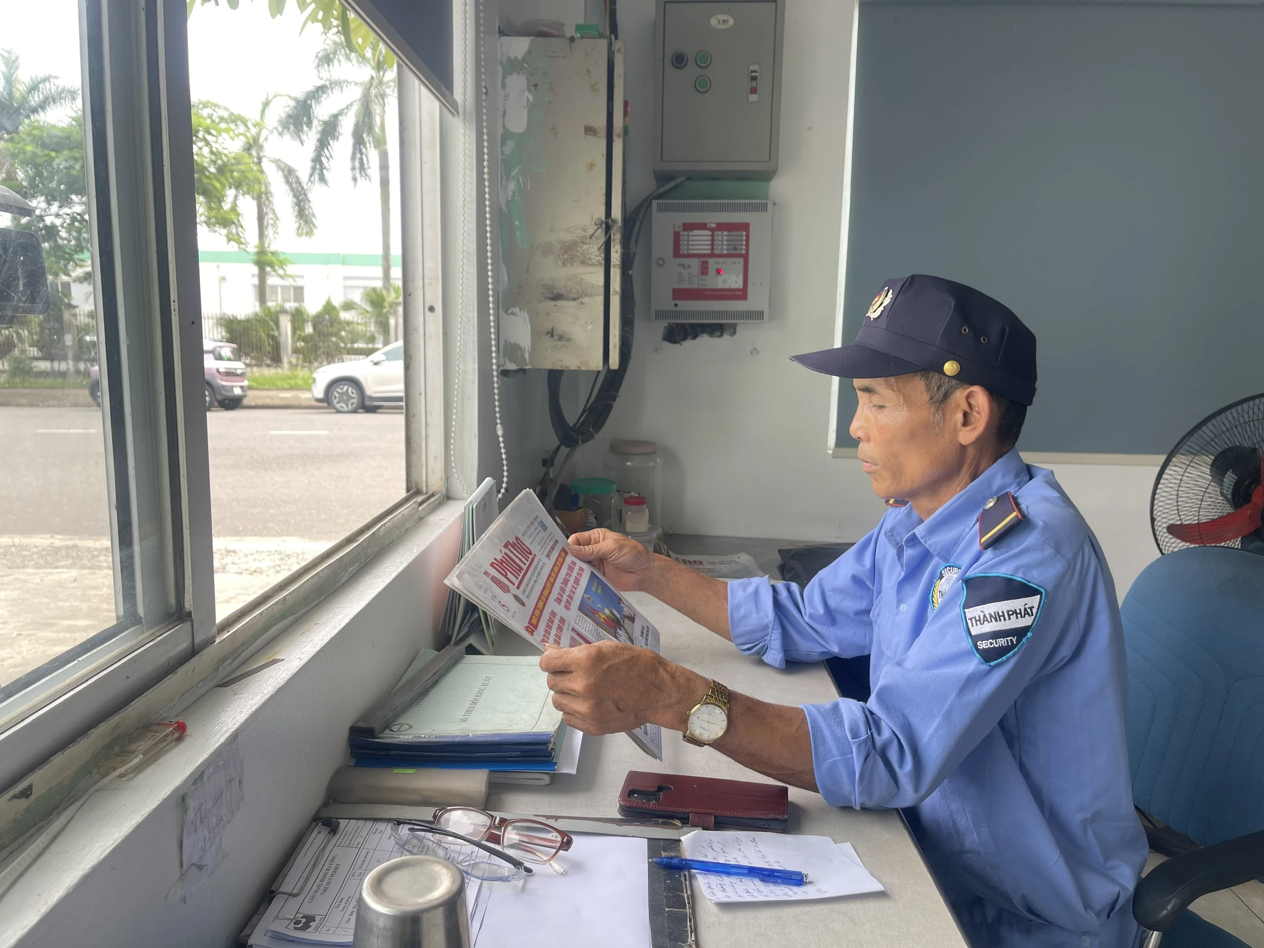 Xe buýt tuyến số 03 dừng hoạt động - Ảnh hưởng đi lại của công nhân, người lao động