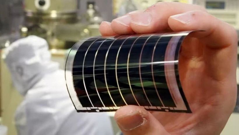 Nhật Bản đẩy mạnh đầu tư loại pin Mặt Trời siêu mỏng, có thể uốn cong