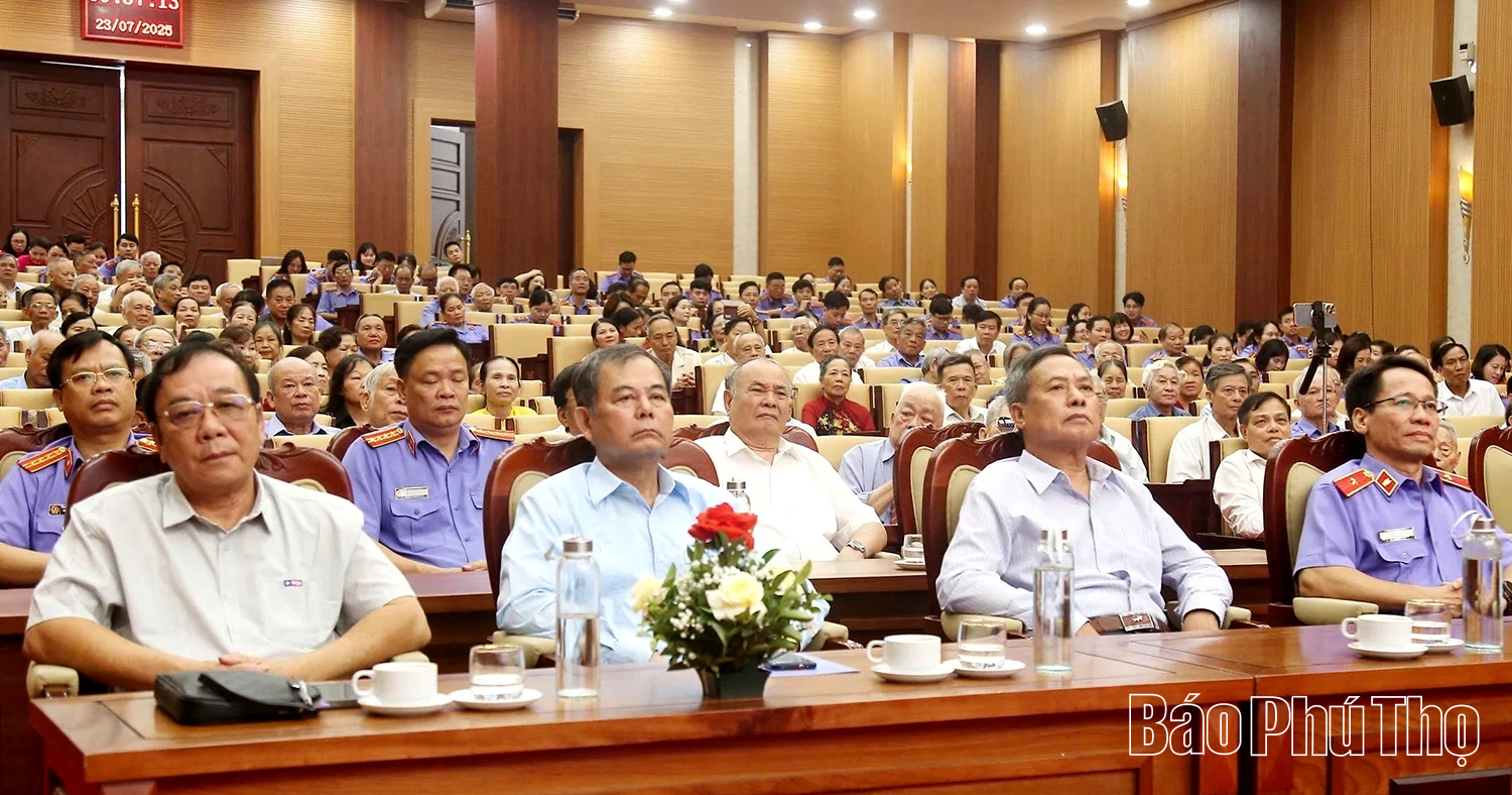 Gặp mặt kỷ niệm 65 năm Ngày truyền thống Ngành Kiểm sát nhân dân