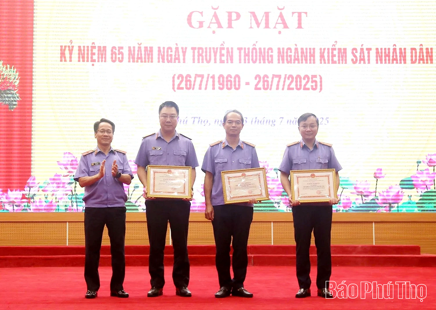 Gặp mặt kỷ niệm 65 năm Ngày truyền thống Ngành Kiểm sát nhân dân