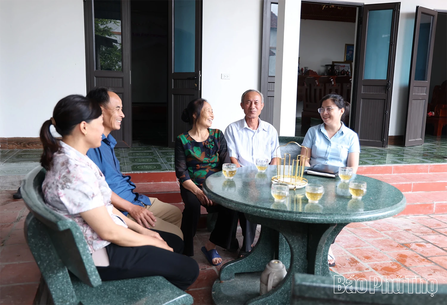 Thái Hòa trọn nghĩa, vẹn tình